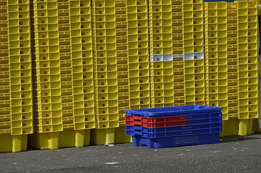 صندوق بلاستيك بولي إيثيلين عالي الكثافة (HDPE) 35 لتر 40×30×25 سم أسود